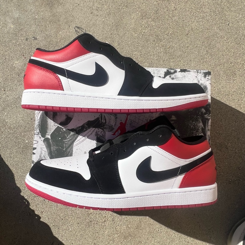 Jordan Low 1 SE old love size 14 new